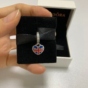 Pandora England Flag Exclusive Charm